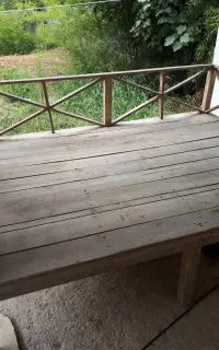 تخت چوبی