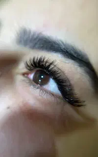 آموزش اکستنشن مژه ولیفت و لمینت مژه و ابرو با مدرک