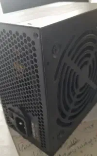 منبع تغذیه 450 وات گرین