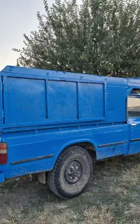 نیسان دوگانه کارخانه