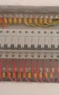خدمات برقی و برقکاری و رفع اتصالی