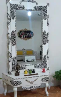 آینه و کنسول