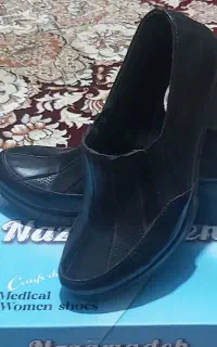 کفش سایز ۳۷