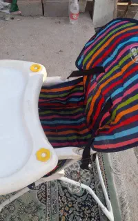 صندلی غدا کودک