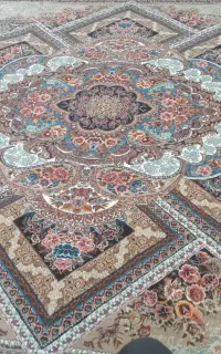یک تخته فرش ۹متری نو به فروش می رسد