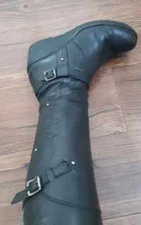 بوت چرم