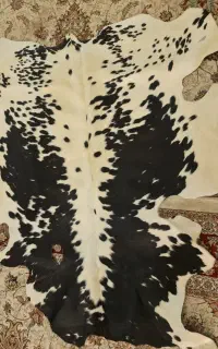 فرش پوست خال خالی