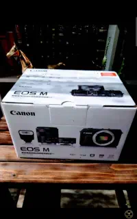canon Eos M (اکبند)