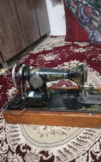 چرخ خیاطی پنجاه ساله