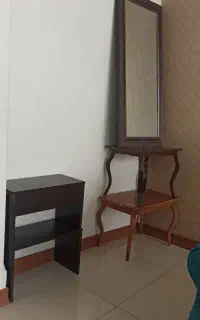 اینه قدی با ۴عدد عسلی و جلومبلی