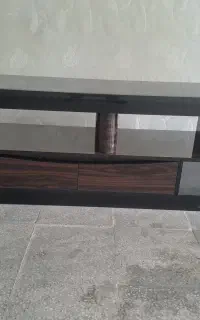 میز تلویزیون  شیشه ایی  هایگلاس دو تیکه