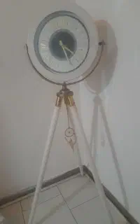 ساعت سه پایه