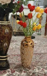 گلدان طلایی