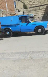 یک دستگاه نیسان ۷۹ مدل ۲۴۰۰