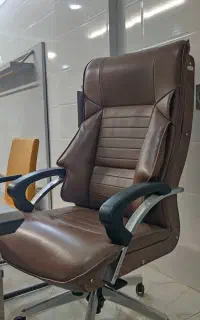 صندلی اداری قهوه ای