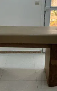 تخت ماساژ یا مژه