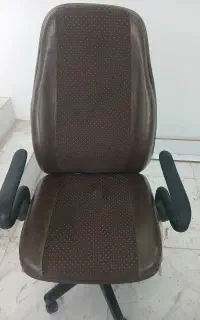 صندلی اداری درحدنو