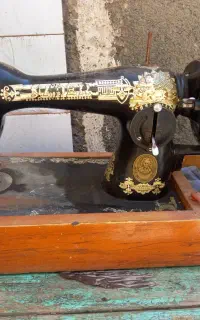 چرخ خیاطی قدیمی
