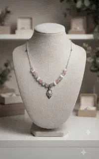 اکسسوری گردنبند با سنگ معدنی