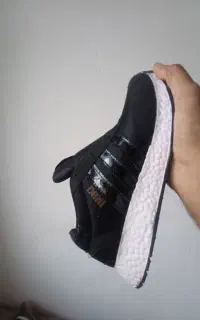 آدیداس اینیکی بسیار سبک