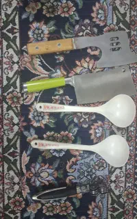 چند تا لوازم آشپزخانه
