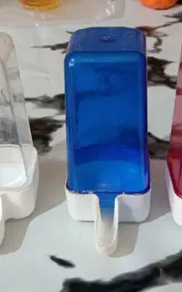 میله بارفیکس و ظرف آب پرنده
