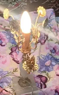 میز تلوزیون و شمعدانی