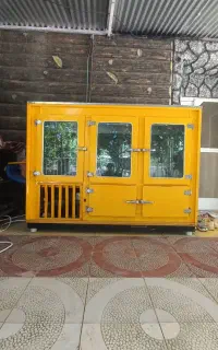 یخچال ویترینی وفر دوسنگ درحدنو  ومیزوچهارتاصندلی