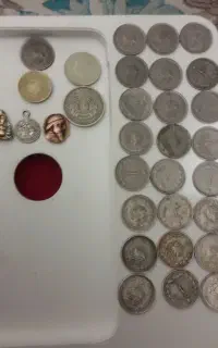انگشتر نقره و تعدادی سکه تاریخی معاوضه