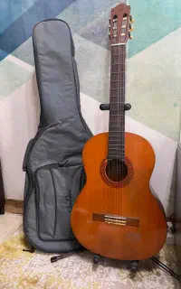گیتار یاماها c40 اصلی