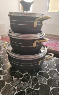 فروش  فوری سرویس قابلمه و تابه ۸ پارچه کاملا نو