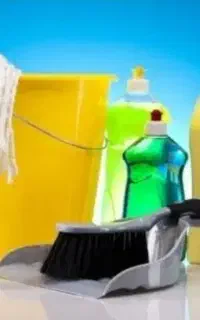 نظافت راه پله و پارکینگ توسط خانم با۱۵سال سابقه