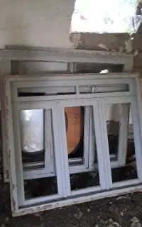 پنجره  چوبی