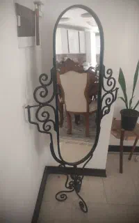 اینه ایستاده فرفورژه