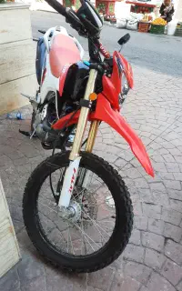 موتور تریل طرح crf شرکت همتاز ۲۰۰ سی سی
