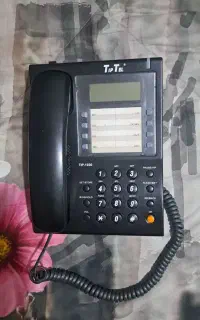 تلفن رو میزی