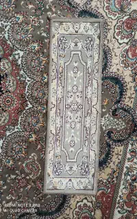 فرش روی پله ی