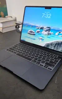 Macbook Air 13 inch A3240