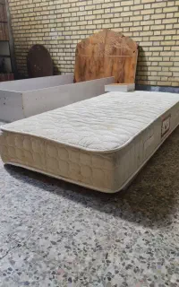 تخت خواب یک نفره