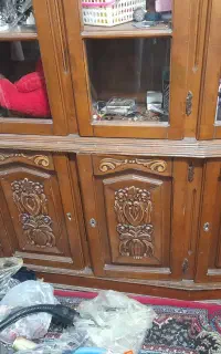 با سلام یک عدد بوفه بزرگ دو تیکه چوبی