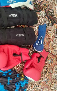 وسایل بوکس همراه کیسه بوکس یک ماه استفاده شده