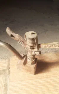 آب‌پاش با وزنه