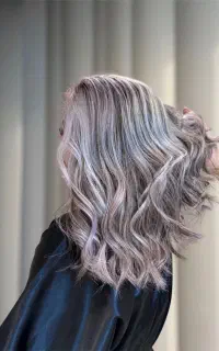 ارایشگاه زنانه رنگ مو کوتاهی مو