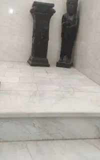 مجسمه ومیز هخامنشی سالم و بدونه خط وخش