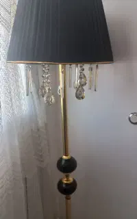 آباژور کنار سالنی