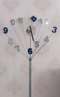 ساعت فانتزی ایستاده