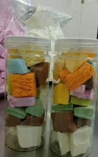 بستنی و میوه خشک