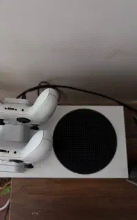 ایکس باکس سریز اس دو دسته