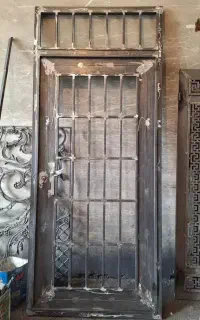 کارگاه جوشکاری و درب و پنجره سازی