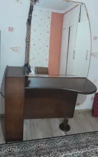میز ارایشی اینه ولاکر ومطالعه
